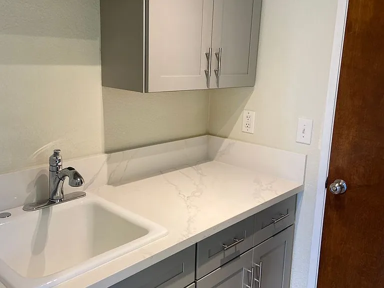 109 McKiernan Dr — Photo 17