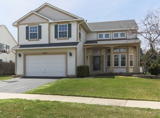 2736 Whitehall Ln, Naperville, IL