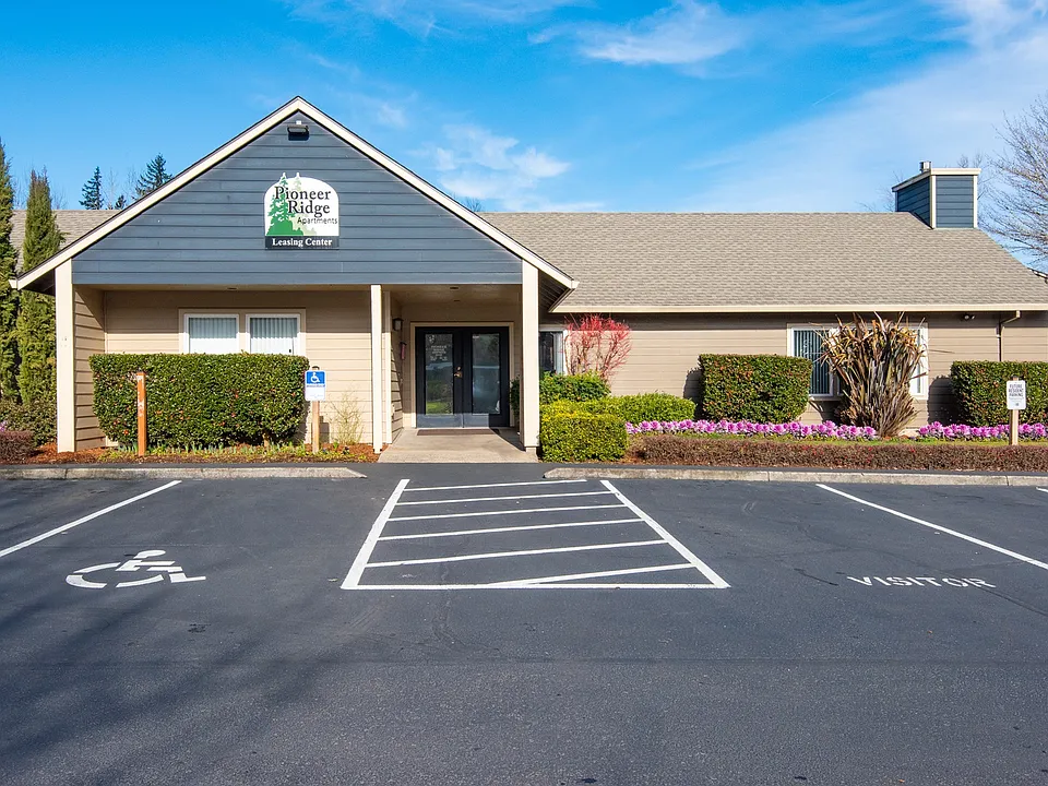 Pioneer Ridge Apartments