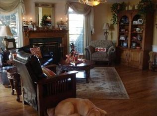 495 Timberlea Dr, Nazareth, PA 18064