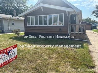 2815 E Grand Ave, Des Moines, IA 50317