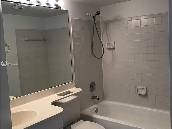 2nd image of 1007 Coral Club Dr #1007