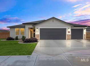 1920 SW Challis Dr, Mountain Home, ID 83647