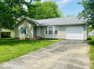 943 Linda Dr, Oak Grove, KY 42262