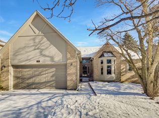 1976 Hutchins Dr, Rochester Hills, MI 48309