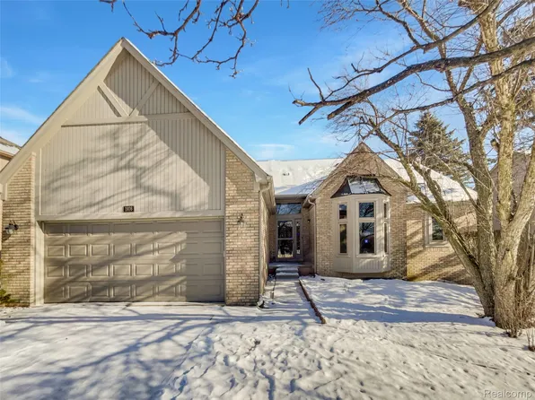 1976 Hutchins Dr, Rochester Hills, MI 48309