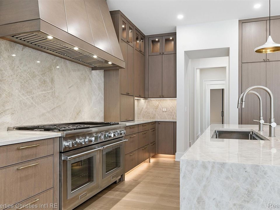1551 Lakeside Dr, photo 7