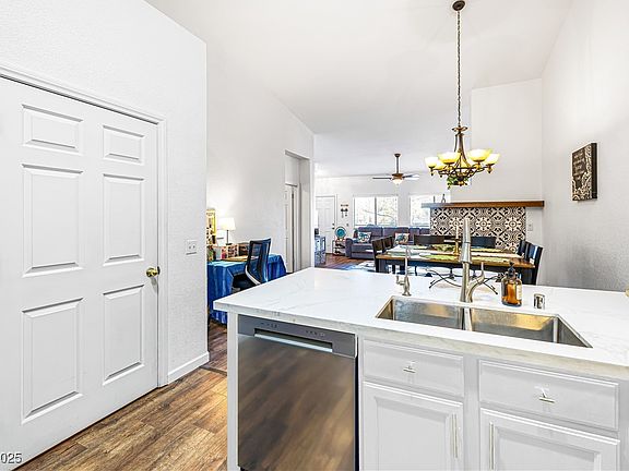 5th image of 2053 Gravel Hill St Unit 203