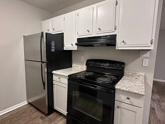 4th image of 916 E Inskip Dr #1-15