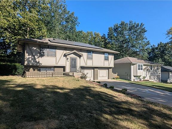 3rd image of 1108 NE 10th St