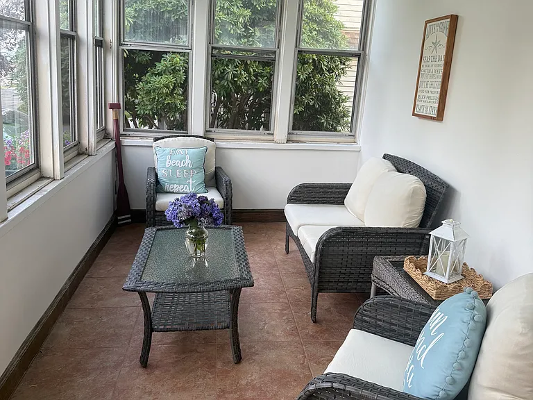 58 Seaview Ave — Photo 3