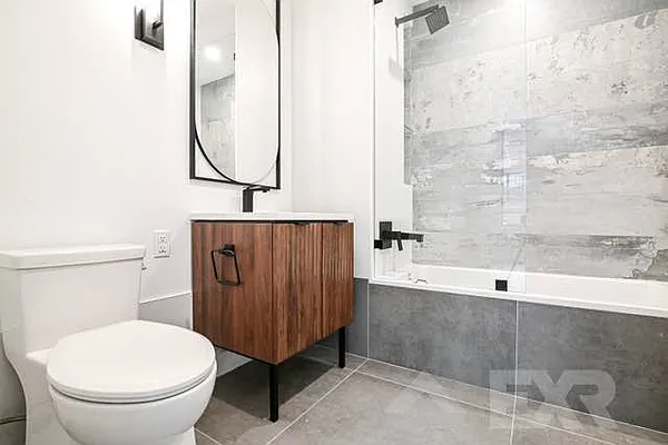 Rented by EXR | media 4