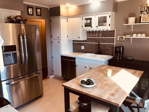 5th image of 502 W 32nd St