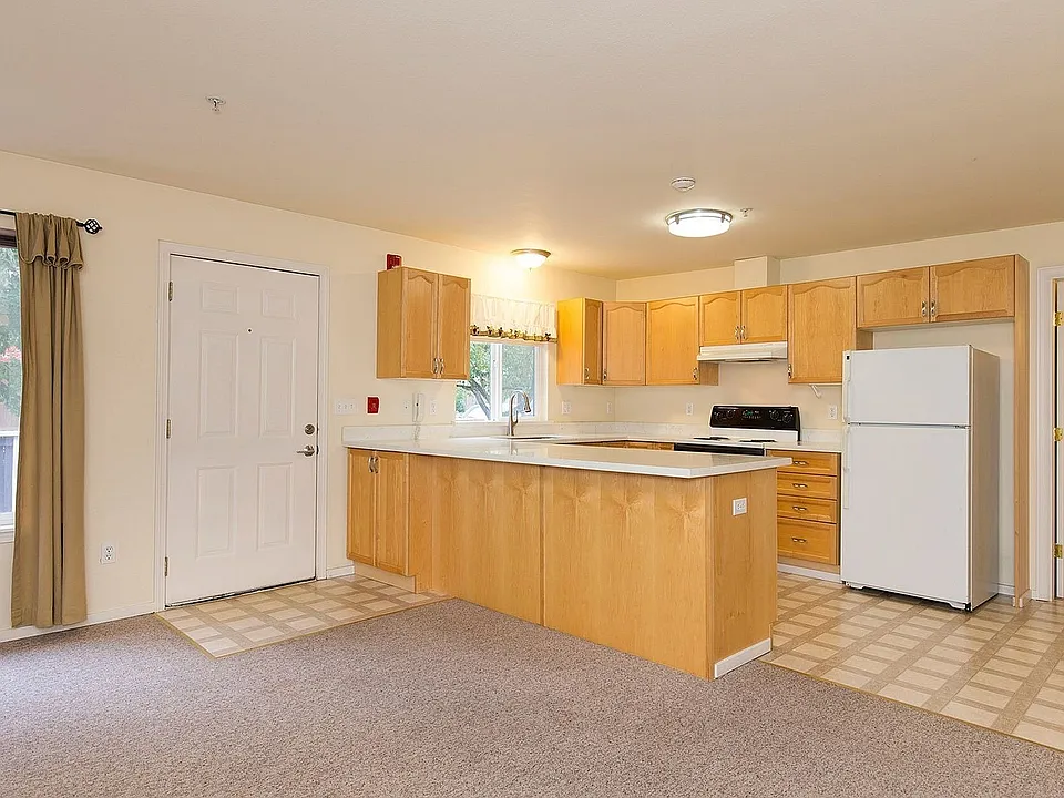 2447 NW 58th St