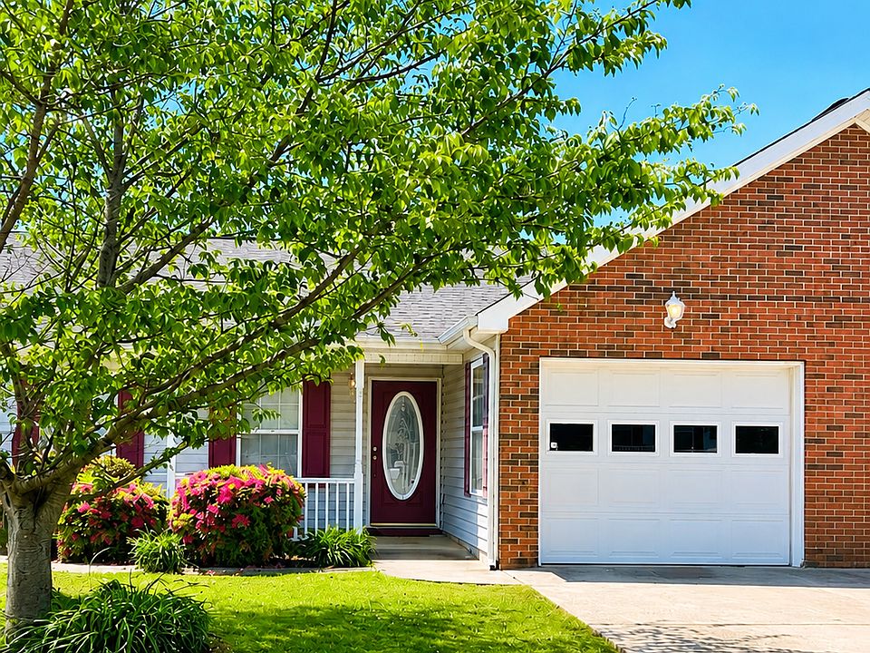 1st image of 304 Flagstone Dr
