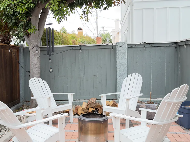 2219 Gates Ave #B — Photo 22