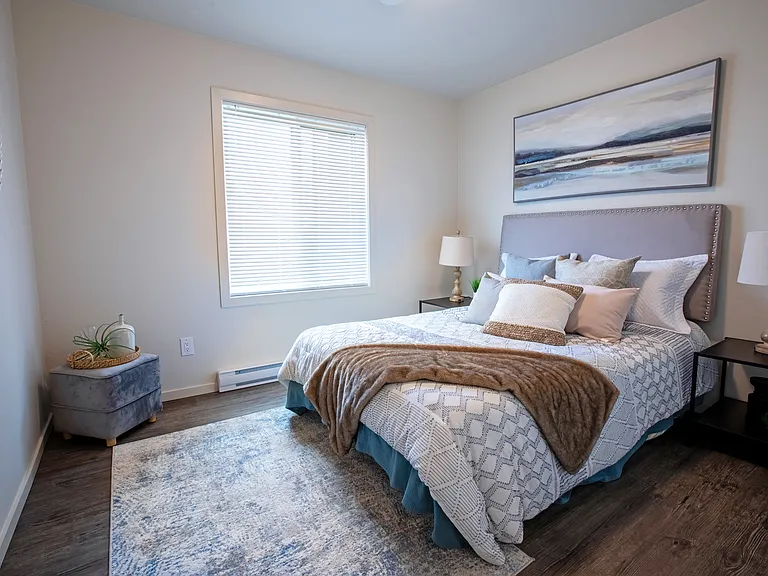 585 Ballantrae Dr — Photo 9