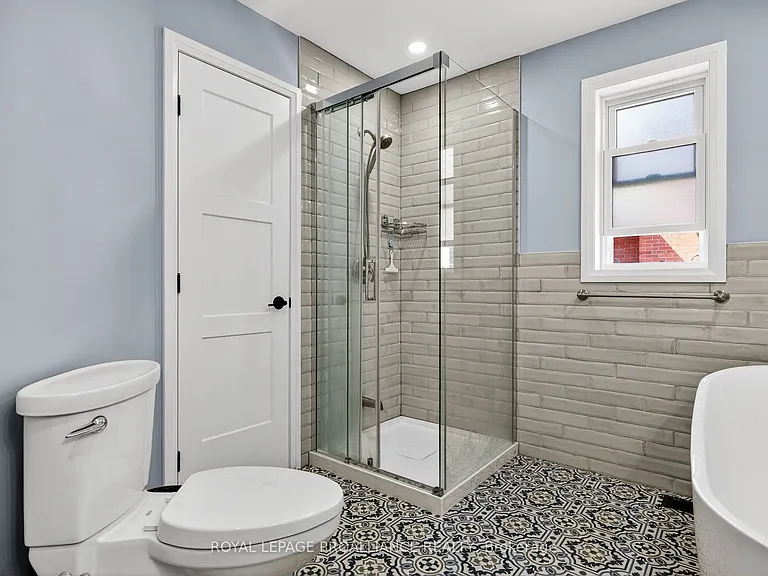 387 Mathew St — Photo 11
