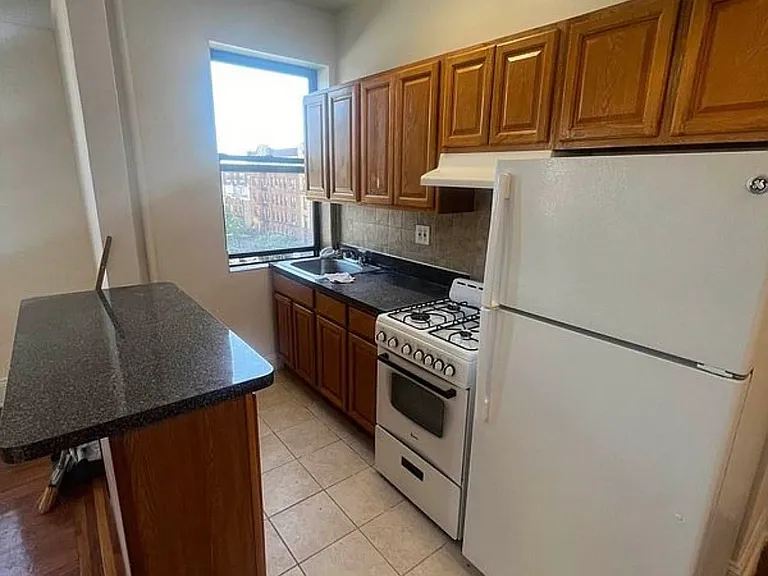 45-45 46th St #5C — Photo 3
