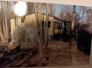 945 N Main St, Groveton, TX 75845