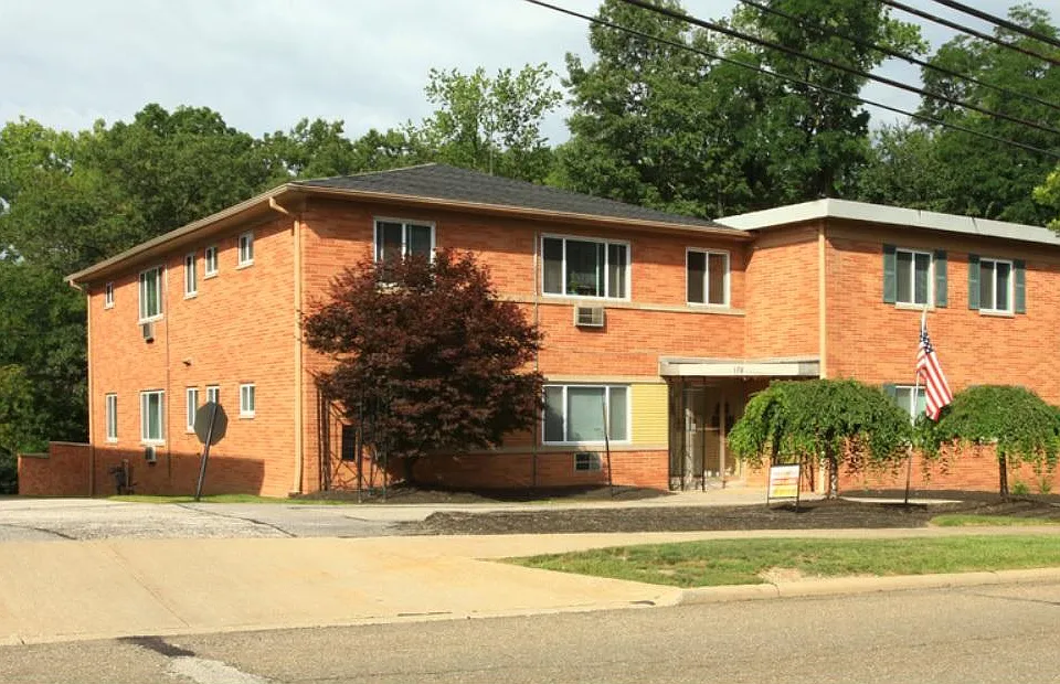 Building Photo 3