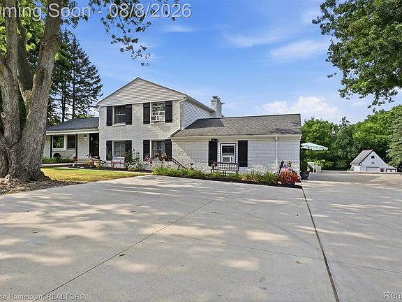 2nd image of 54260 Nine Mile Rd
