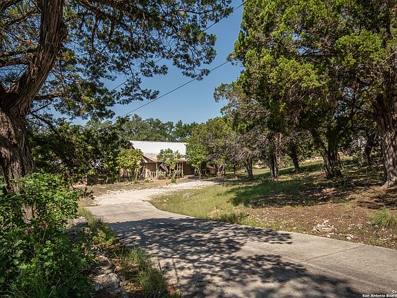 4th image of 623 Appaloosa Dr