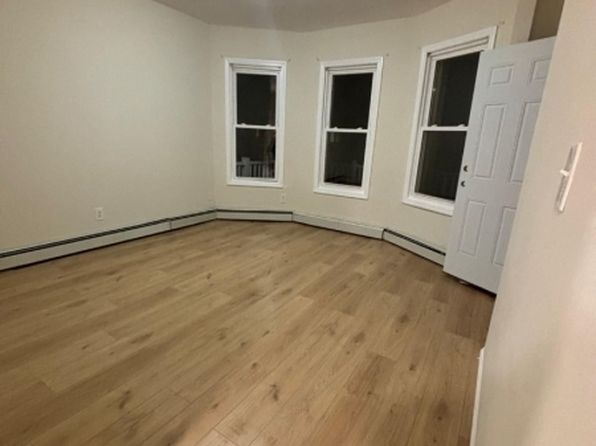 1 Grace Ave