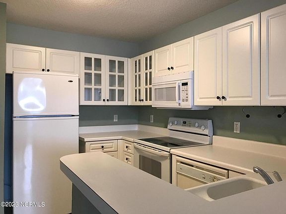 2nd image of 4102 Breezewood Dr APT 204