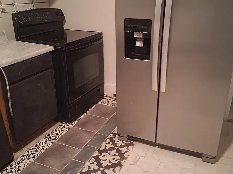 215 Maple St — Photo 3