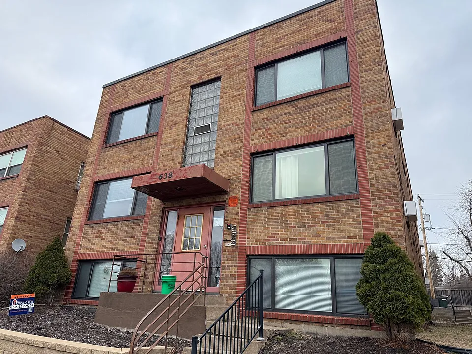 638-642 Snelling Ave South