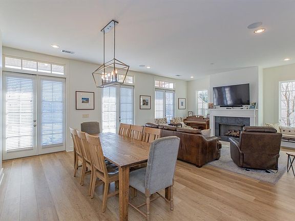 3rd image of 4824 Grassmere St