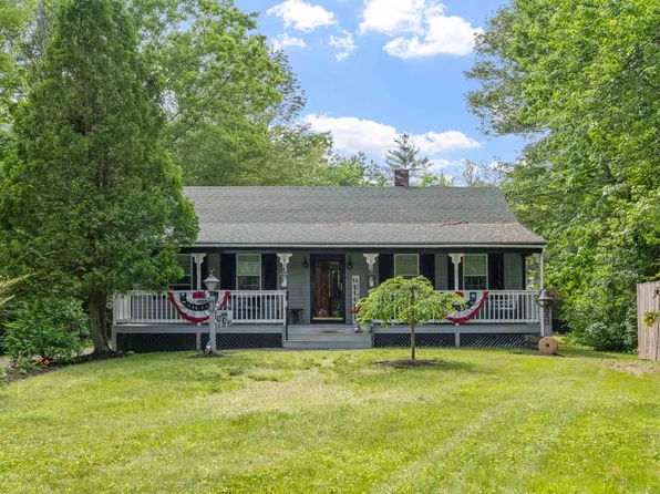 532 Governor Wentworth Highway, Moultonborough, NH 03254