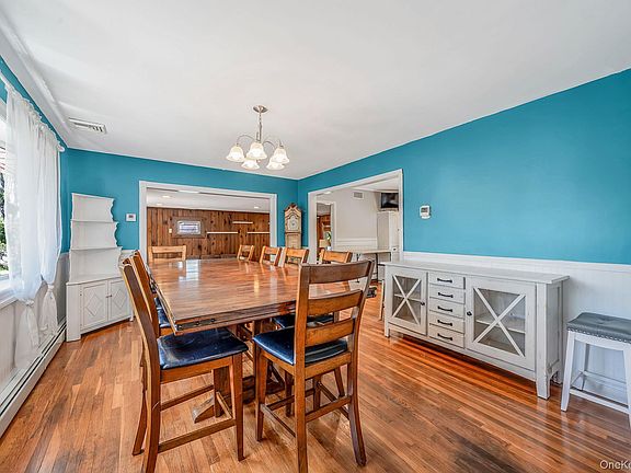3rd image of 14 Benmor Court