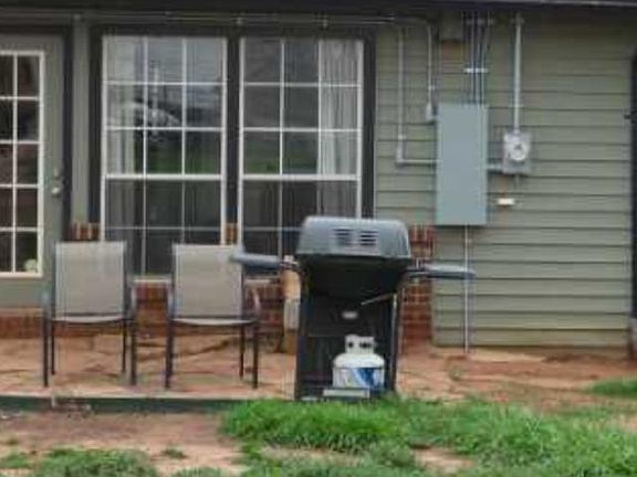 2nd image of 908 NW 35th St