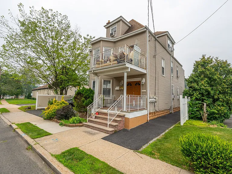 2768 Vauxhall Rd — Photo 24