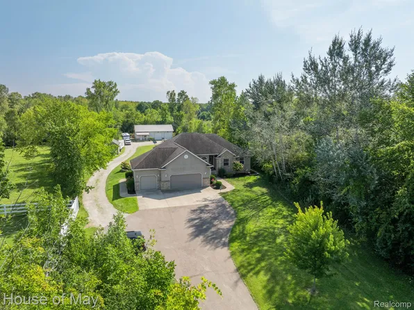 5125 W Coldwater Rd, Flint, MI 48504