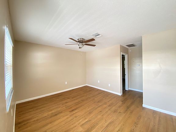 4th image of 1010 5th St W #B-14
