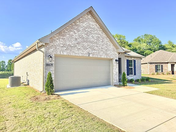 3rd image of 16639 Aspen Ln