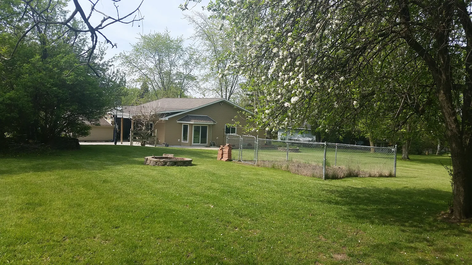 329 8th St photo 1