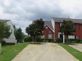 5774 Strathmoor Manor Cir, Lithonia, GA 30058