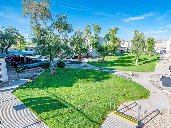 3rd image of 1560 W Sahuaro Dr
