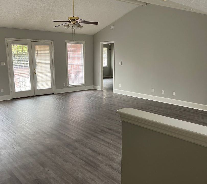 2nd image of 182 Mayfield Dr