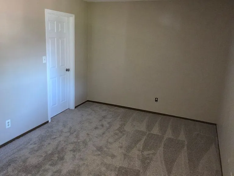 1300 W Jeth Ct — Photo 3