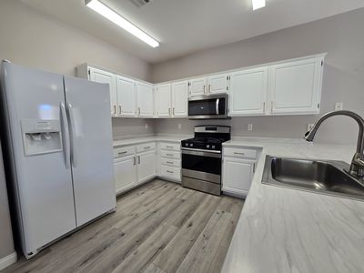855 N Stephanie St, Henderson, NV, 89014