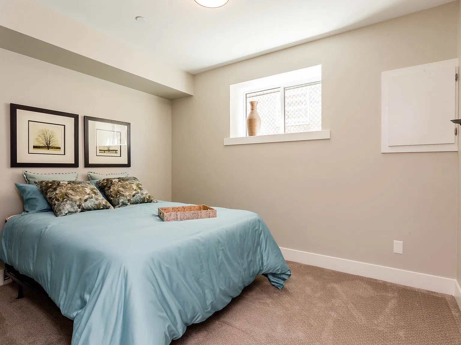 2 bed, 700 sqft, $2,200 — Photo 2