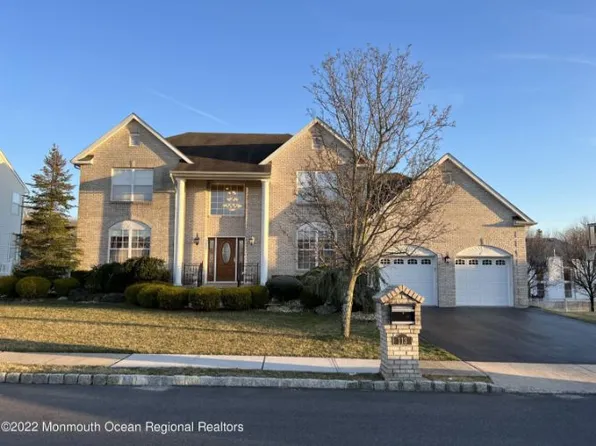 113 Bond Dr, Morganville, NJ 07751