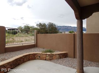 8743 Desert Fox Way NE, Albuquerque, NM 87122