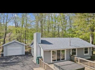 209 Greenbriar Cir #209, Tobyhanna, PA