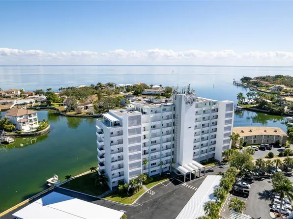 1365 Snell Isle Blvd NE APT 2B, Saint Petersburg, FL 33704